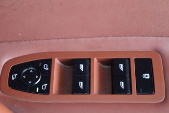 BMW iX M60 111.5kWh SUV 5dr Electric Auto xDrive (619 ps)