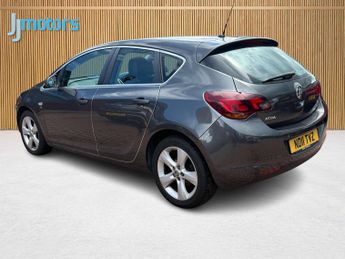 Vauxhall Astra 1.6 16v SRi Hatchback 5dr Petrol Auto Euro 5 (115 ps)
