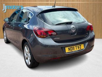 Vauxhall Astra 1.6 16v SRi Hatchback 5dr Petrol Auto Euro 5 (115 ps)