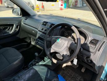 SKODA ROOMSTER 1.2 TSI SE MPV 5dr Petrol DSG Euro 5 (105 ps)