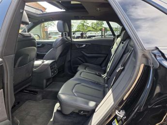 Audi Q8 3.0 TDI V6 50 S line SUV 5dr Diesel Tiptronic quattro Euro 6 (s/