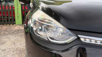 RENAULT CLIO 1.5 dCi Dynamique S MediaNav Hatchback 5dr Diesel EDC Euro 5 (90