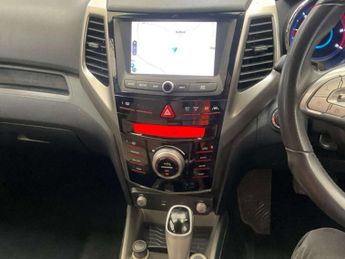 SSANGYONG TIVOLI 1.6 e-XDi ELX SUV 5dr Diesel Auto 4WD Euro 6 (115 ps)