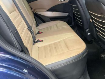 SSANGYONG TIVOLI 1.6 e-XDi ELX SUV 5dr Diesel Auto 4WD Euro 6 (115 ps)