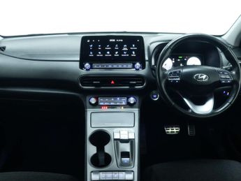 HYUNDAI KONA 39kWh Premium SUV 5dr Electric Auto (10.5kW Charger) (136 ps)