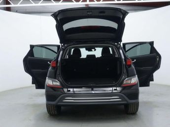 HYUNDAI KONA 39kWh Premium SUV 5dr Electric Auto (10.5kW Charger) (136 ps)