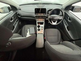 HYUNDAI KONA 39kWh Premium SUV 5dr Electric Auto (10.5kW Charger) (136 ps)