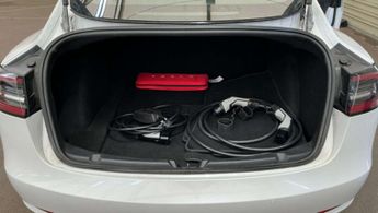 Tesla Model 3 Standard Range Plus Saloon 4dr Electric Auto RWD (241 bhp)
