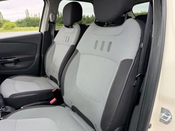 RENAULT CAPTUR 1.2 Captur Dynamique S MediaNav TCe EDC Auto 5dr
