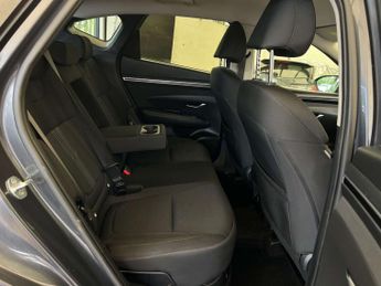 HYUNDAI TUCSON 1.6 Tucson SE Connect TGDi HEV Auto 5dr