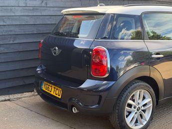 MINI COUNTRYMAN 2.0 Countryman Cooper SD Auto 5dr