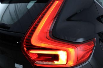 Volvo XC40 1.5h T4 Recharge 10.7kWh Inscription SUV 5dr Petrol Plug-in Hybr