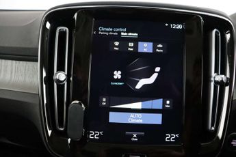 Volvo XC40 1.5h T4 Recharge 10.7kWh Inscription SUV 5dr Petrol Plug-in Hybr