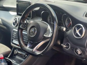Mercedes-Benz CLA 2.1 CLA 220 D AMG Line 4Matic Auto 4WD 5dr