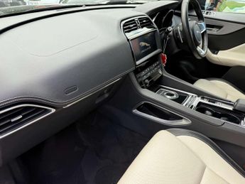 Jaguar F-PACE 2.0 F-PACE R-Sport AWD D Auto 4WD 5dr