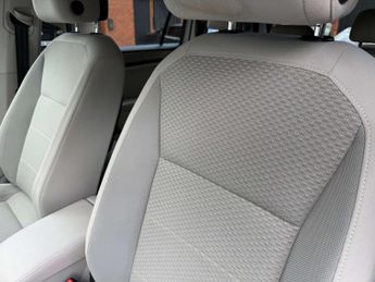 Volkswagen TIGUAN 2.0 Tiguan Allspace SE Nav TDI 4Motion Semi-Auto 4WD 5dr