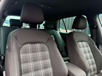 Volkswagen Golf 2.0 TDI GTD Hatchback 5dr Diesel DSG Euro 6 (s/s) (184 ps)