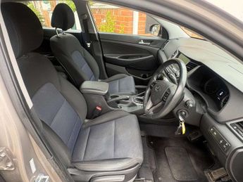 HYUNDAI TUCSON 1.7 Tucson SE Nav Blue Drive 2WD CRDi Semi-Auto 5dr