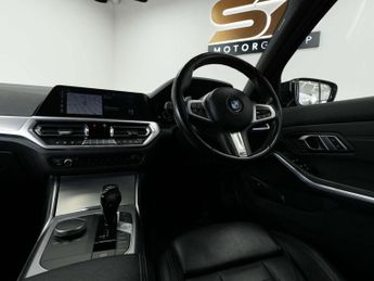 BMW 3 Series 2.0 330e M Sport Auto 4dr