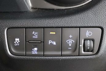 Hyundai KONA 64kWh Ultimate SUV 5dr Electric Auto (10.5kW Charger) (204 ps)
