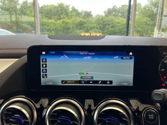 MERCEDES-BENZ EQA EQA 250 AMG Line 5dr