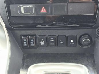 Mitsubishi Shogun Sport 2.4D 4 SUV 5dr Diesel Auto 4WD Euro 6 (181 ps)