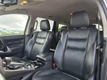 Mitsubishi Shogun Sport 2.4D 4 SUV 5dr Diesel Auto 4WD Euro 6 (181 ps)