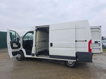 Peugeot Boxer 2.0 BlueHDi 335 Professional Panel Van 5dr Diesel Manual L2 H2 E