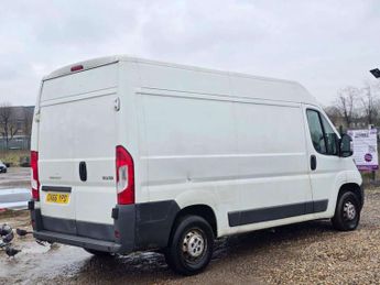 Peugeot Boxer 2.0 BlueHDi 335 Professional Panel Van 5dr Diesel Manual L2 H2 E