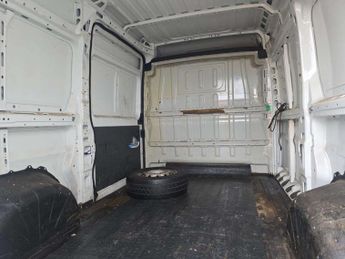 Peugeot Boxer 2.0 BlueHDi 335 Professional Panel Van 5dr Diesel Manual L2 H2 E