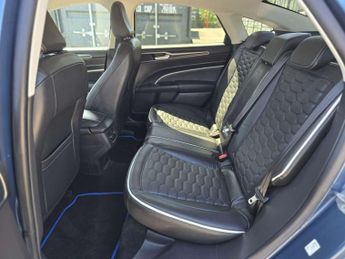 Ford Mondeo 2.0 TiVCT Vignale Saloon 4dr Petrol Hybrid CVT Euro 6 (s/s) (187