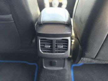 Ford Mondeo 2.0 TiVCT Vignale Saloon 4dr Petrol Hybrid CVT Euro 6 (s/s) (187