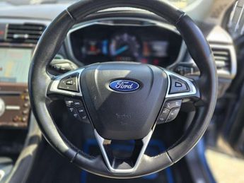 Ford Mondeo 2.0 TiVCT Vignale Saloon 4dr Petrol Hybrid CVT Euro 6 (s/s) (187