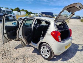 Vauxhall Viva 1.0i SE Euro 6 5dr