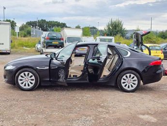 Jaguar XF 2.0d Portfolio Saloon 4dr Diesel Auto Euro 6 (s/s) (163 ps)