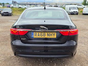 Jaguar XF 2.0d Portfolio Saloon 4dr Diesel Auto Euro 6 (s/s) (163 ps)