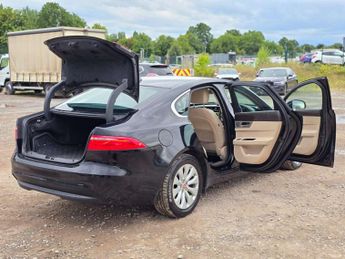 Jaguar XF 2.0d Portfolio Saloon 4dr Diesel Auto Euro 6 (s/s) (163 ps)