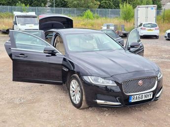 Jaguar XF 2.0d Portfolio Saloon 4dr Diesel Auto Euro 6 (s/s) (163 ps)