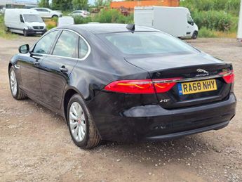 Jaguar XF 2.0d Portfolio Saloon 4dr Diesel Auto Euro 6 (s/s) (163 ps)