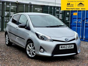 Toyota Yaris 1.5 VVT-h T Spirit Hatchback 5dr Petrol Hybrid CVT Euro 5 (101 p