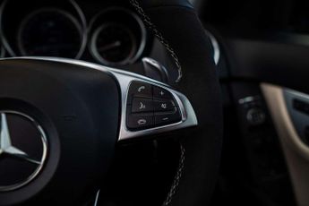 MERCEDES-BENZ C-CLASS 6.2 C63 AMG Auto 4dr