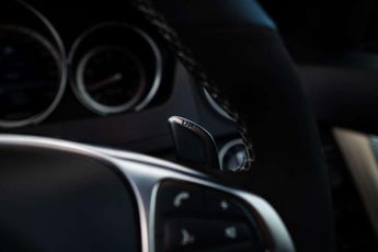 MERCEDES-BENZ C-CLASS 6.2 C63 AMG Auto 4dr