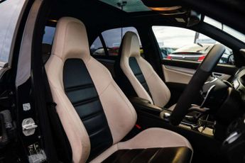 MERCEDES-BENZ C-CLASS 6.2 C63 AMG Auto 4dr