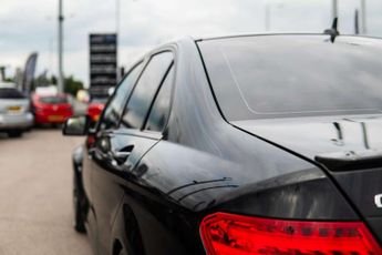 MERCEDES-BENZ C-CLASS 6.2 C63 AMG Auto 4dr