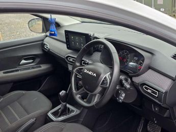 Dacia Sandero 1.0 TCe Expression Hatchback 5dr Petrol CVT Euro 6 (s/s) (90 ps)
