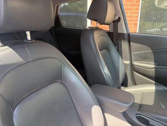 HYUNDAI KONA 1.6 Kona Ultimate GDi HEV Semi-Auto 5dr