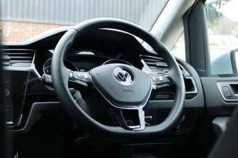 Volkswagen TOURAN 1.5 Touran SEL TSi Semi-Auto 5dr
