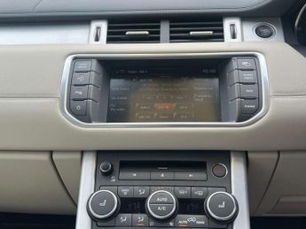 Land Rover RANGE ROVER EVOQUE 2.2 Range Rover Evoque Dynamic SD4 Auto 4WD 5dr