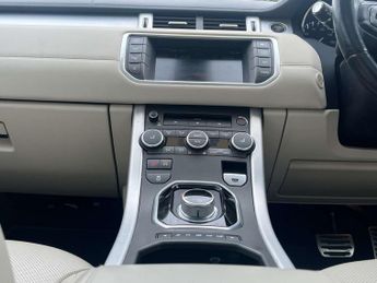 Land Rover RANGE ROVER EVOQUE 2.2 Range Rover Evoque Dynamic SD4 Auto 4WD 5dr