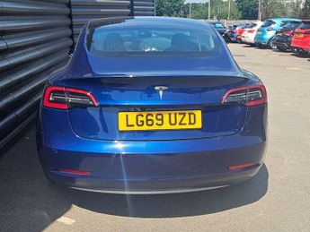 TESLA MODEL 3 Model 3 Standard Range + 4dr